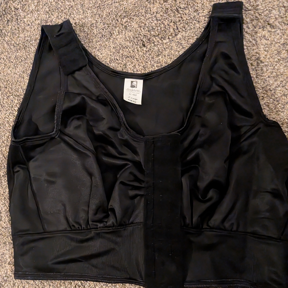 Sculptures Compression Bra Vest - Picture 4 of 5